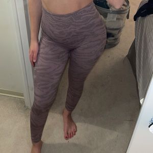 New gymshark leggings small